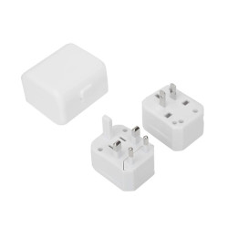 World Travel Adaptor||Escritorio